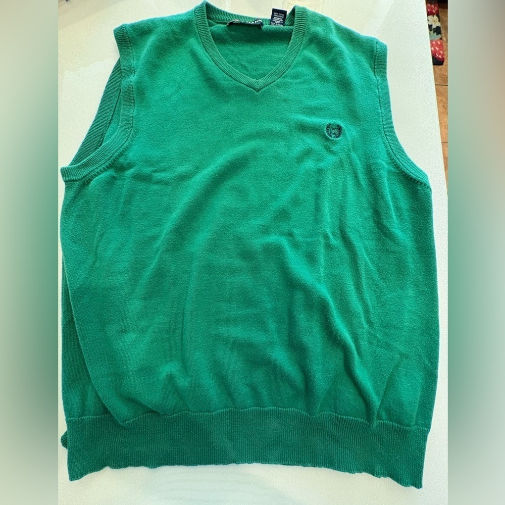 Chaps V-Neck Sweater Vest in Teal